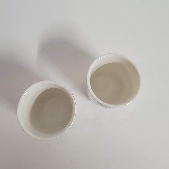 Vintage Asian Tea Cups Sake Cups White Porcelain Indigo Blue Set of 2 - Picture 6 of 9